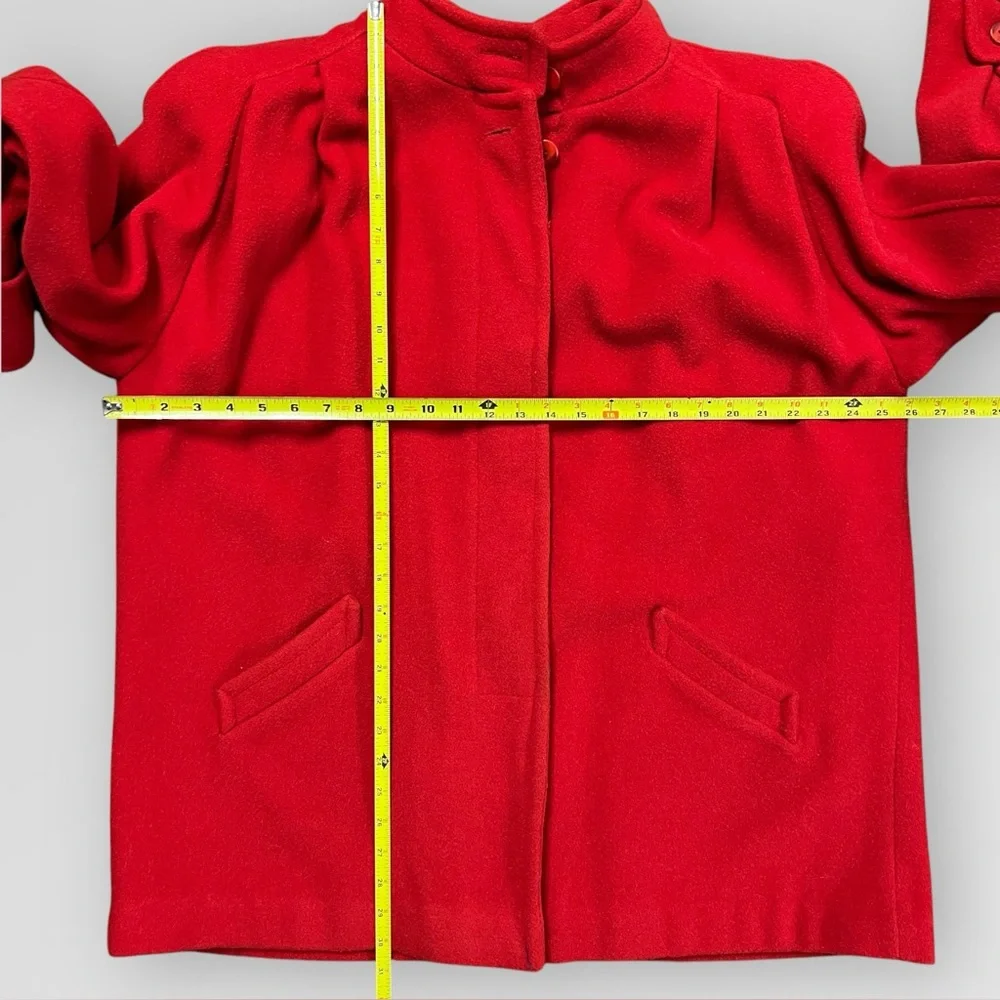100% Wool Swing Coat Cape coat, size unknown. Vintage red stand up high collar - Picture 15 of 16
